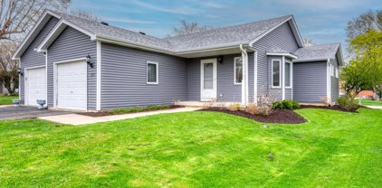 725 Harmony Court, North Aurora