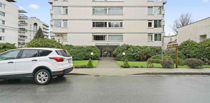 1750 Esquimalt Avenue Unit 402, West Vancouver