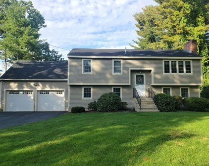 33 Thoreau Road, Northborough