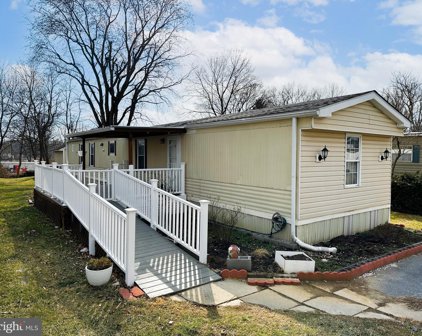 11223 Lakeside Dr, Hagerstown