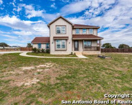 402 Shady Ln, La Vernia