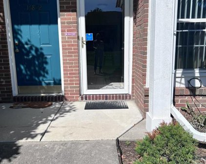 16856 Glenmoor, Macomb Twp