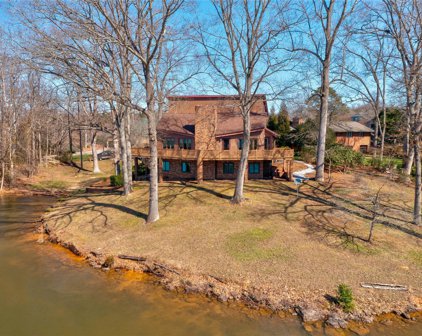 141 Candlewood  Drive, Kings Mountain