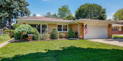 2507 S Cedar Glen Drive, Arlington Heights
