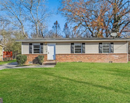 430 Roxbury Drive, Riverdale