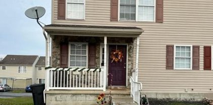 207 Perthshire Dr, Lancaster