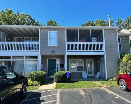 3075 Poplar Creek Drive SE Unit 302, Kentwood