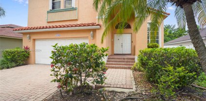 18405 Nw 9th Ct, Pembroke Pines