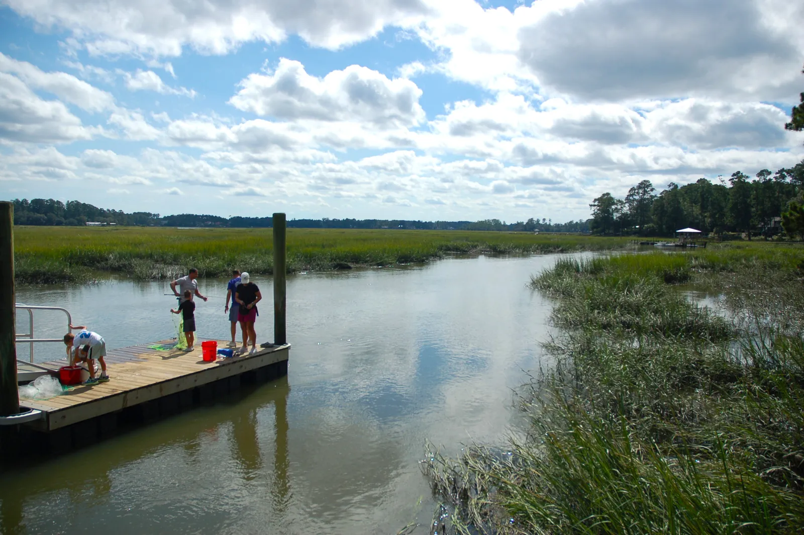 Malind Bluff community day dock with deep water access in Bluffton SC
