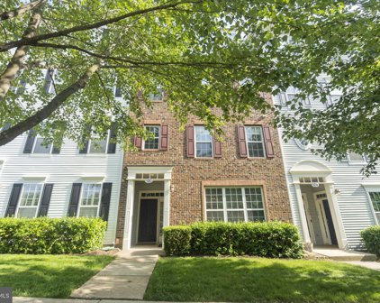 920 Orchard Ridge Dr Unit #100, Gaithersburg