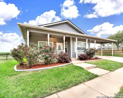 161 Whitewing Way, Floresville