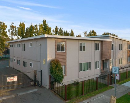 2227 Bonar, Berkeley