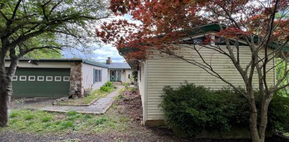 21806 Watson Rd, Leesburg