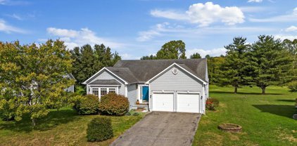 220 Hook Dr, Martinsburg