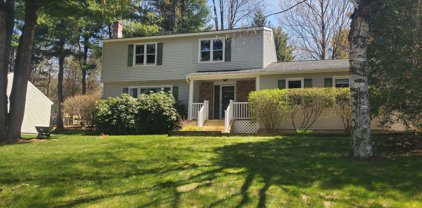 19 Summit Circle, Shelburne