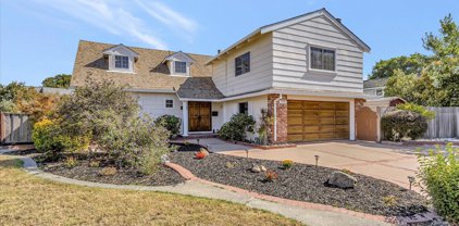 7776 Hazelnut Dr, Newark