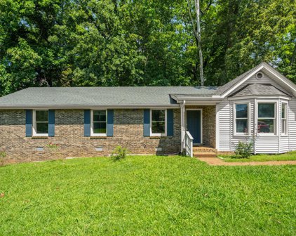 2306 Woodmont Dr, Springfield