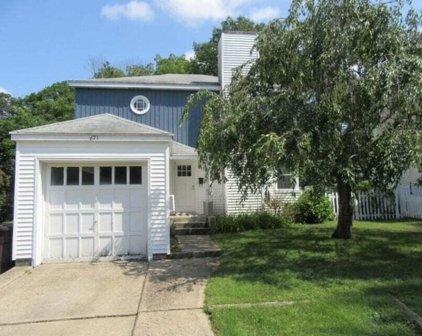 671 Center Street, South Haven