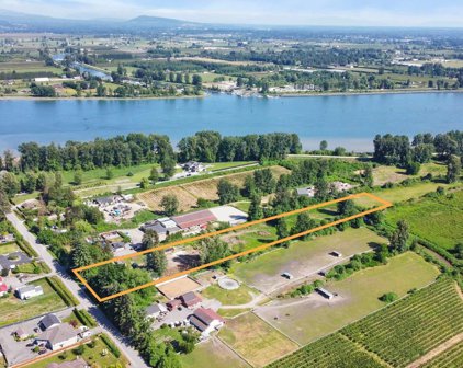 412 Prairie Avenue, Port Coquitlam