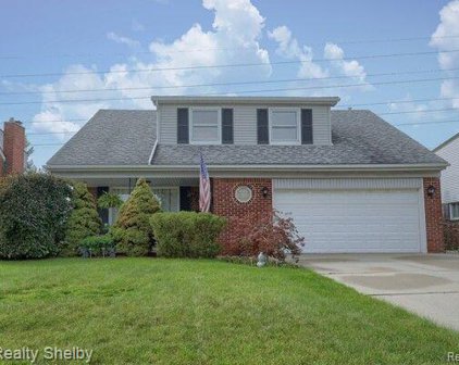 34143 COACHWOOD, Sterling Heights