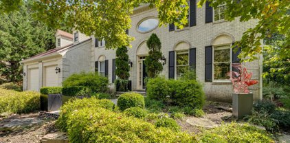 9600 Autumn Oaks Ct, Rockville