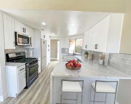 1735 Muirfield, Escondido