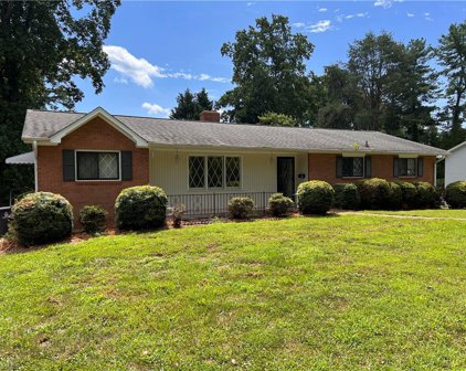 149 N Peace Haven Road, Winston Salem