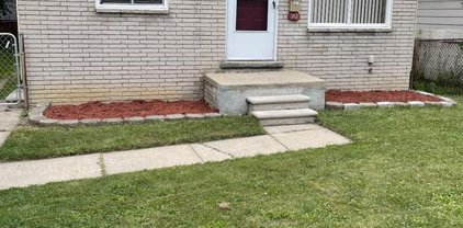 90 W HUDSON, Madison Heights
