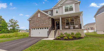 72 Westmont Dr, Medford