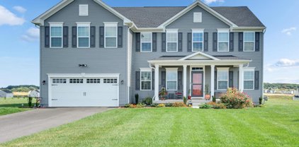 42 Winifred Dr, Hanover