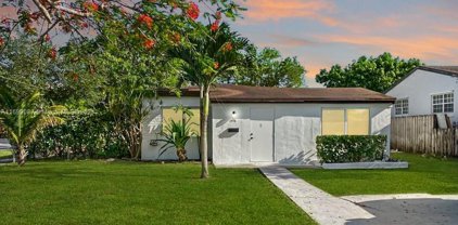 1498 Ne 178th St, North Miami Beach