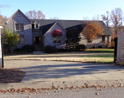 4975 Shadowbend Cir, Clarksville