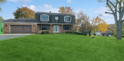 37W237 Grandmas Lane, St. Charles
