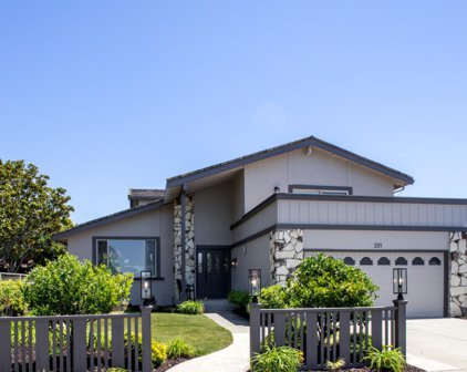 221 Topsail CT, Foster City