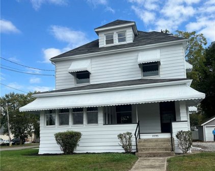 2395 East Avenue, Akron