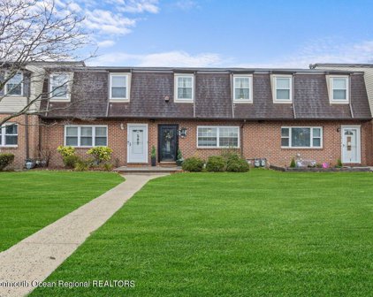 508 Linda Court, Brick