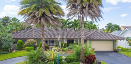 19010 Wentworth Dr, Hialeah