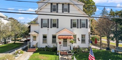 33 Grove Avenue Unit 5, Westerly