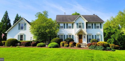 9412 Thornedike Dr, Gaithersburg