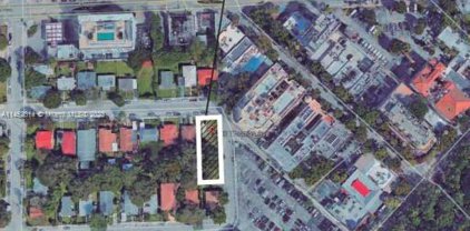 3200 Thomas Ave, Miami