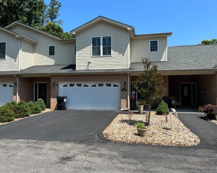1197 Sleepy Oak Lane, Forest
