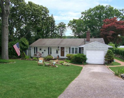 23 Serene Place, Hauppauge