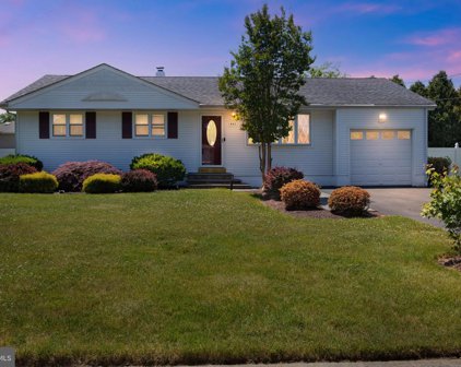 883 Estates Blvd, Hamilton