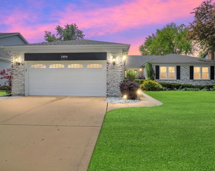 1934 N Brighton Place, Arlington Heights