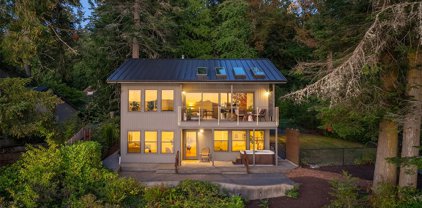 11665 Sunset Avenue NE, Bainbridge Island