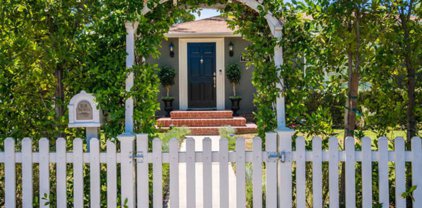 5111 Enfield Avenue, Encino