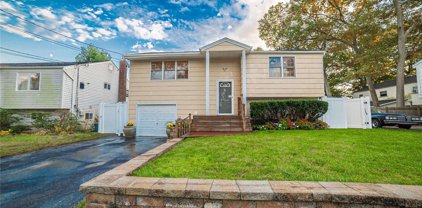 17 Lindsay Street, Huntington