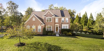 5048 Signature Ct, Haymarket
