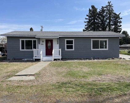 1106 N 60th Ave, West Richland