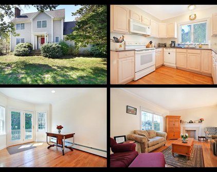 2 Island View  Court, Westerly